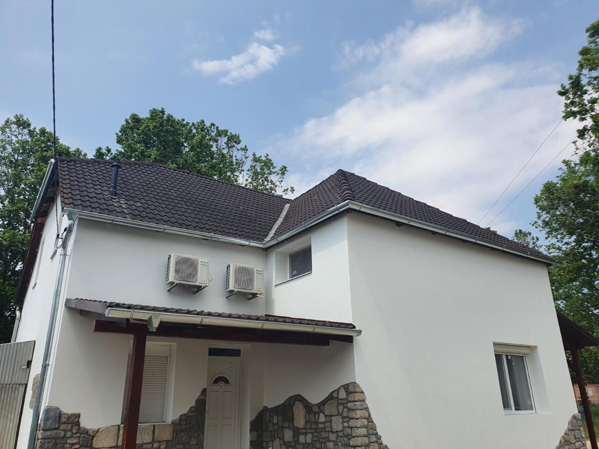 Sosto Apartman Székesfehérvár Esterno foto