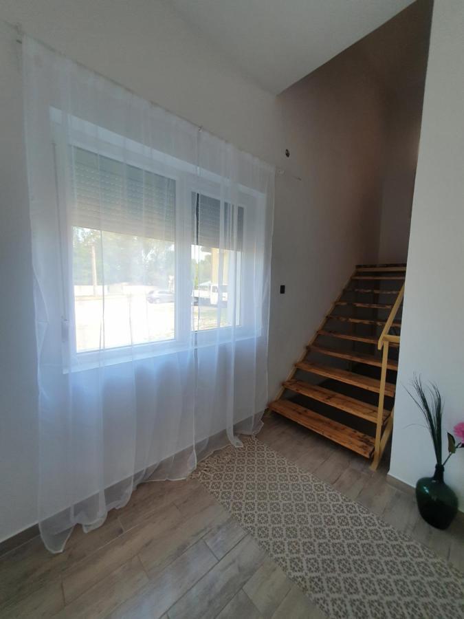 Sosto Apartman Székesfehérvár Esterno foto