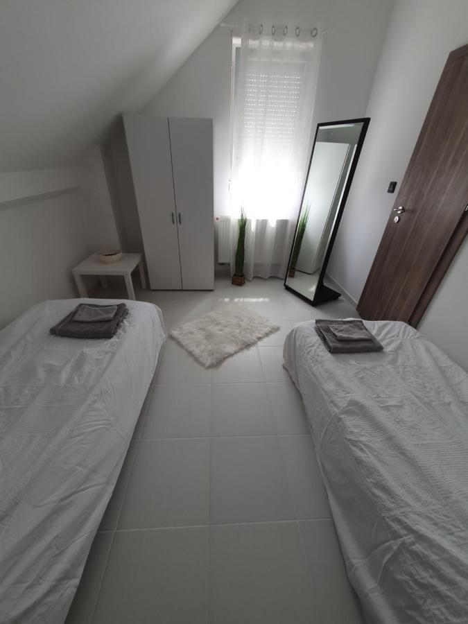 Sosto Apartman Székesfehérvár Esterno foto