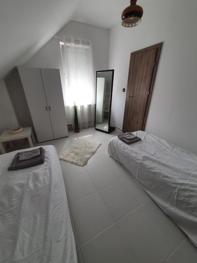 Sosto Apartman Székesfehérvár Esterno foto