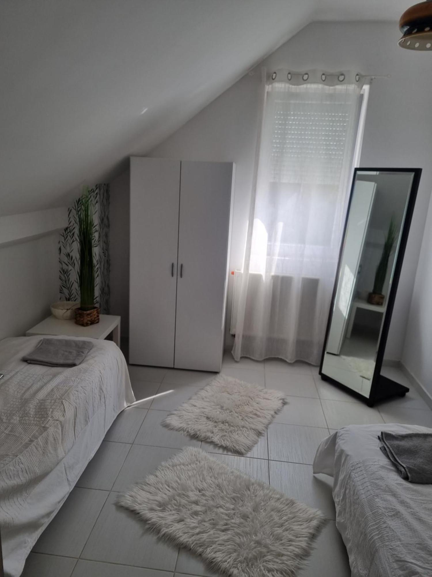 Sosto Apartman Székesfehérvár Esterno foto